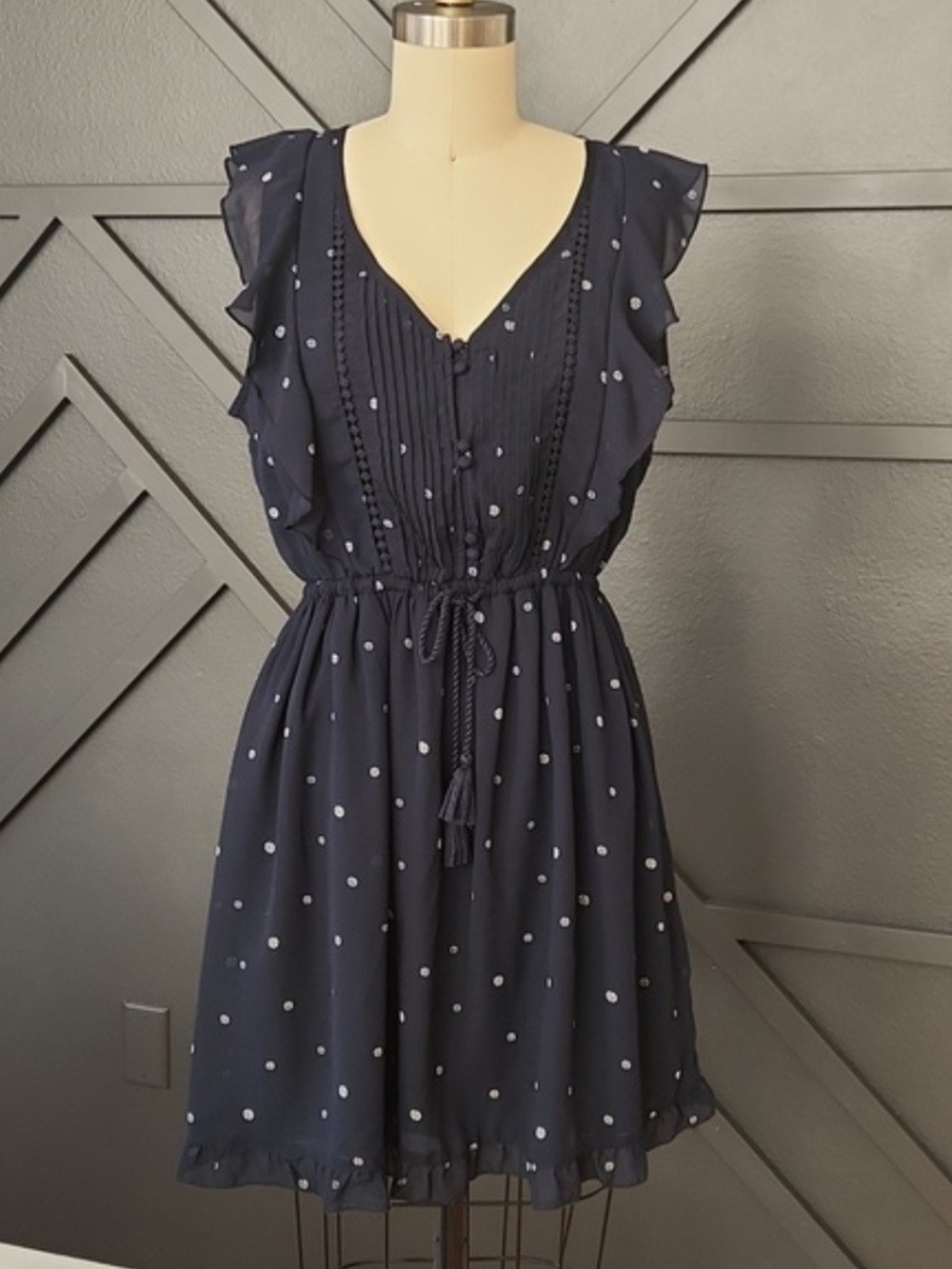 {Abercrombie & Fitch} Navy Polka Dot Tie-Waist Ruffle Dress Size Small